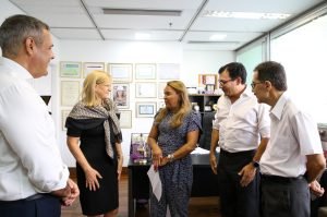 Para enfrentar o ‘calorão’, OAB-RJ propõe PL para dispensar uso de paletó e gravata por advogados durante todo o verão