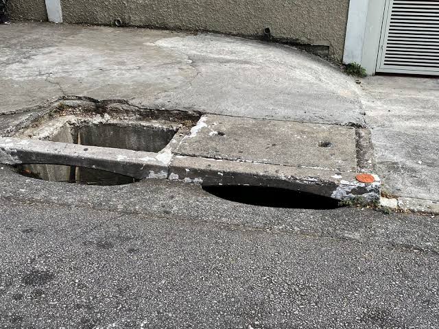Companhia é condenada a indenizar vítima por queda em bueiro aberto