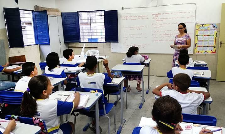 Município deve garantir vaga em escola até 2km próxima a estudante