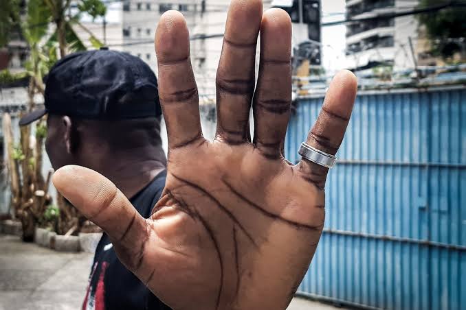 TRT-15 mantém justa causa de empregado por racismo recreativo