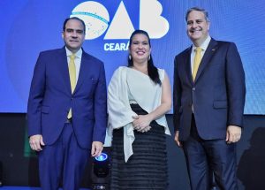 Em noite histórica para advocacia cearense, Christiane Leitão é empossada primeira mulher presidente da OAB-CE