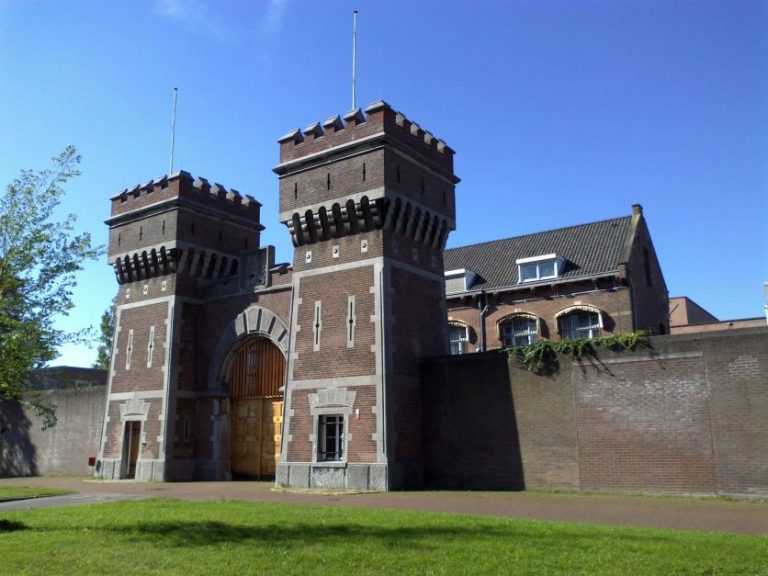 2015 scheveningen prison the hague old main gate 15.jpg