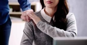 Ex-estagiária é condenada por denúncia falsa de assédio sexual