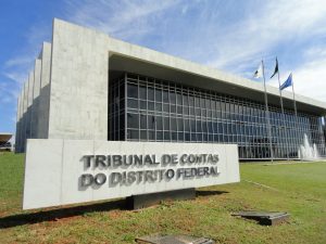 Conselheiros do TC-DF têm 15 dias para justificar gratificação de R$ 780 mil aprovada em sessão relâmpago