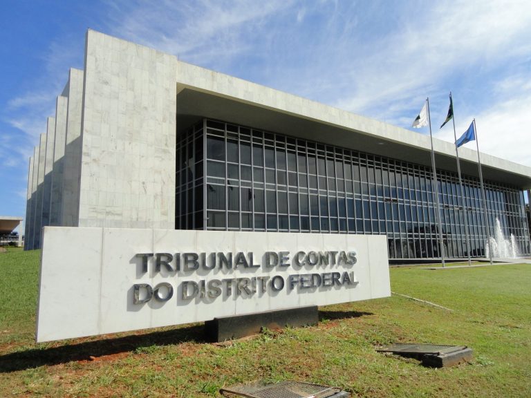 Conselheiros do TC-DF têm 15 dias para justificar gratificação de R$ 780 mil aprovada em sessão relâmpago