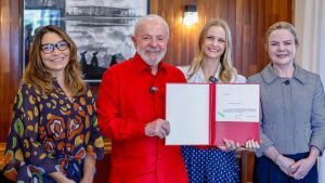 No Dia da Mulher, Lula indica advogada Veronica Sterman para vaga de ministra do STM