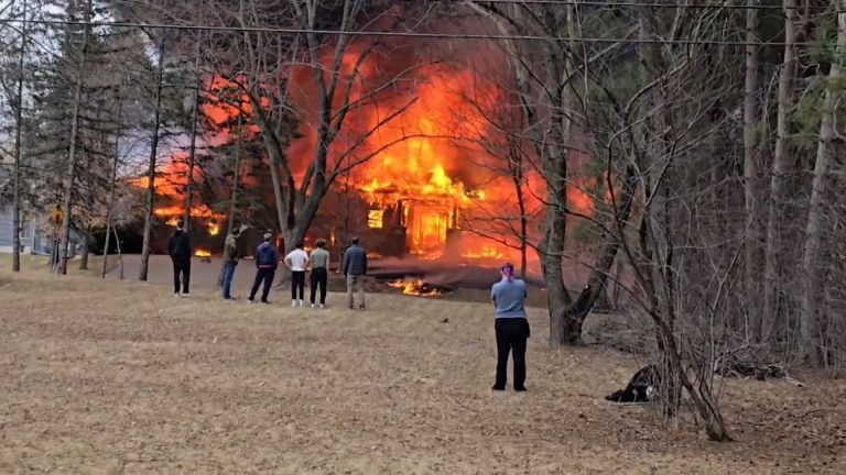 Cnn l19jb21wb25lbnrzl2ltywdll2luc3rhbmnlcy9jbth1bhlvohkwmdnnmjzwngc4ejvhyzl1 l19jb21wb25lbnrzl2fydgl.jpeg