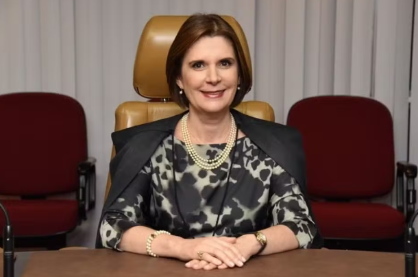 Presidente eleita do STM afirma que Bolsonaro "se valeu" de militares para sustentar governo