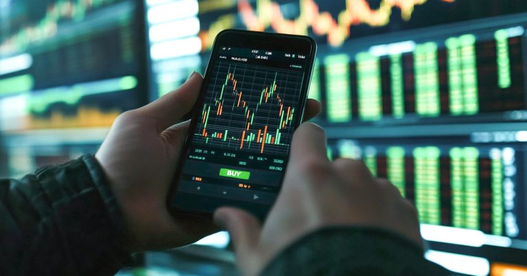 Mobile trading app.jpg