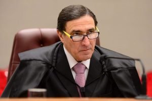 STJ debate necessidade de citação por oficial para arresto eletrônico