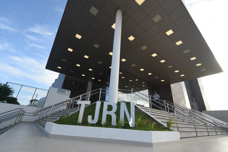 TJ-RN declara inconstitucional lei que permitia realocação de servidores públicos