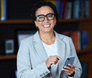 OAB-ES lança pacote inédito ‘Start OAB’ para advogados iniciantes: isenção de taxas, cursos grátis e ferramentas digitais liberadas