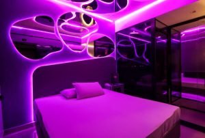 Motel é condenado a pagar R$ 30 mil ao Ecad por músicas em quartos