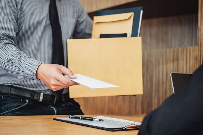 Banco deve reintegrar empregado com autismo demitido sem justificativa no período de experiência