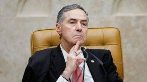 Barroso rejeita afastamento de ministros e de Gonet em julgamento sobre tentativa de golpe