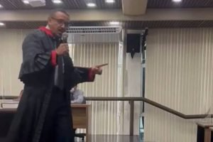 Após um ano de paralisação e negativa de 10 promotores, promotora é designada para caso em que advogada foi comparada a ‘cadela’ por membro do MP