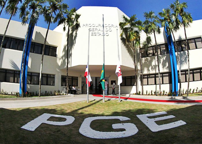 Tensão entre PGE do Maranhão e assessor de Dino chega ao Judiciário