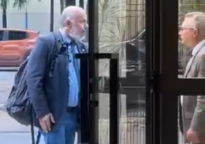 Advogado que agrediu colega em frente ao Fórum de Fortaleza é suspenso pela OAB-CE