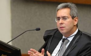 STJ decide se Fisco pode cobrar honorários duas vezes em casos de parcelamento tributário