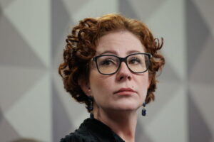 STF forma maioria para condenar Zambelli a 10 anos de prisão