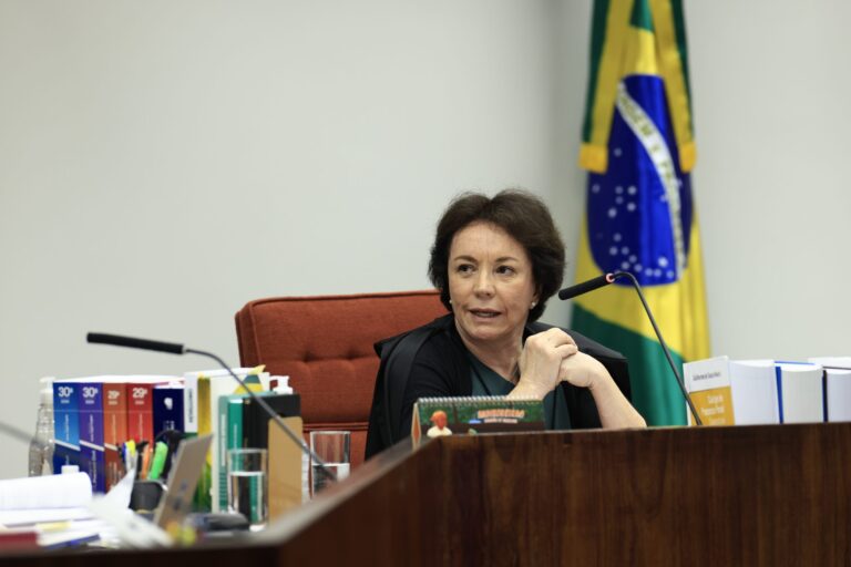 PGR defende punição a agente da PF que falou em prisão de ministros do STF e "matar meio mundo"