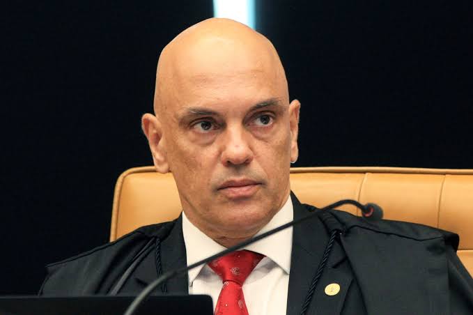 Moraes diz estar "extremamente magoado" com pedidos de suspeição durante julgamento do núcleo 4 no STF
