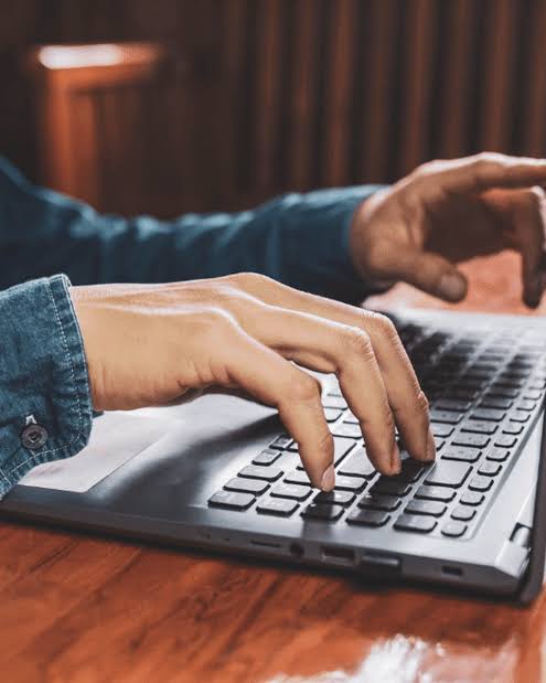 Ação é cancelada por uso de sistema incorreto e advogado é multado por má-fé