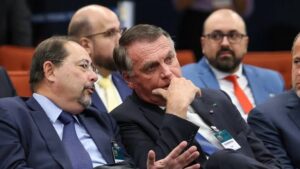 Moraes agenda depoimentos de testemunhas em ação contra Bolsonaro por tentativa de golpe