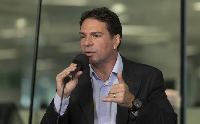 STF suspende ação penal contra Ramagem apenas por crimes após diplomação