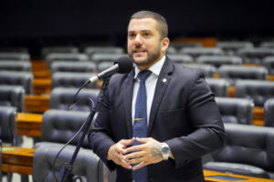 STF envia à Justiça do RJ investigação contra deputado Carlos Jordy por ameaça