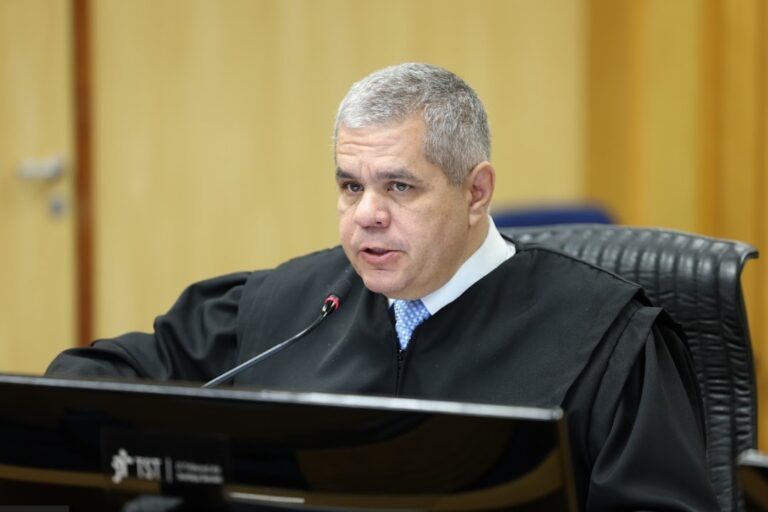 TST condena advogados que inventaram jurisprudência em recursos; ministro pede apuração da OAB