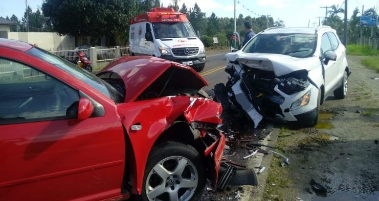 Empresas são condenadas por acidente de carro causado por funcionários