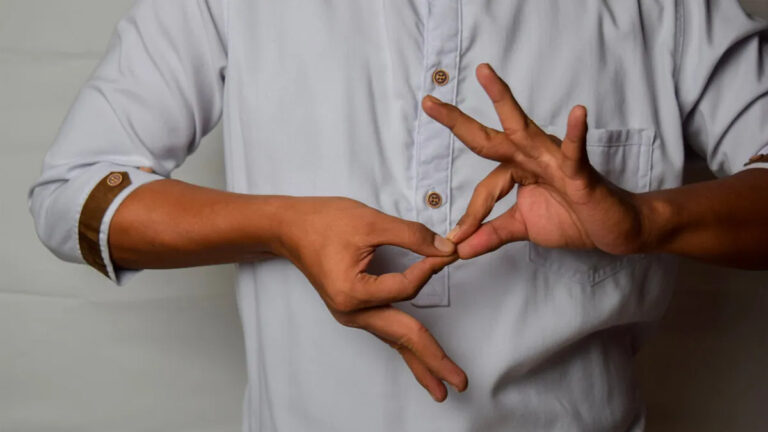 TV por assinatura não tem obrigação de disponibilizar programação em Libras