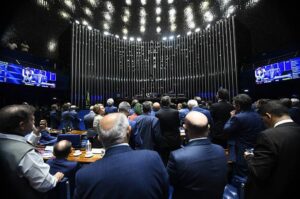 Senado aprova polêmica flexibilização do licenciamento ambiental após 20 anos de debates