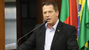 Justiça Federal condena vereador por discurso xenofóbico; indenização por dano moral coletivo é fixada em R$ 100 mil