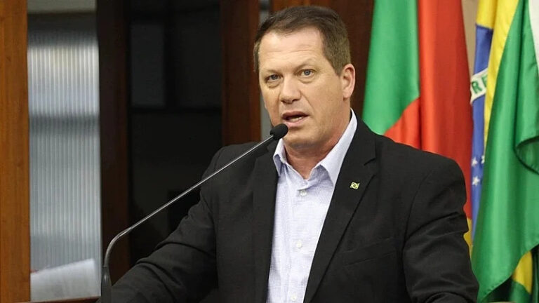 Justiça Federal condena vereador por discurso xenofóbico; indenização por dano moral coletivo é fixada em R$ 100 mil