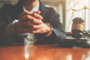 Advogado criminalista deve ser indenizado em R$ 5 mil por ofensas em redes sociais, decide juiz