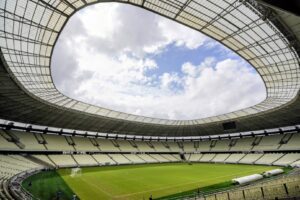Justiça condena estádio e clube a indenizar torcedor no valor de R$224 mil por acidente grave