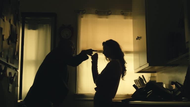 Homem é condenado a indenizar ex-mulher por humilhação após ter cometido adultério contra ela