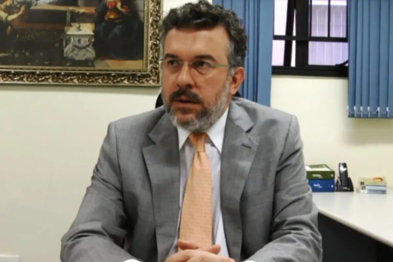 Justiça de MS aplica limitações à atuação de juiz que denunciou soltura de megatraficante