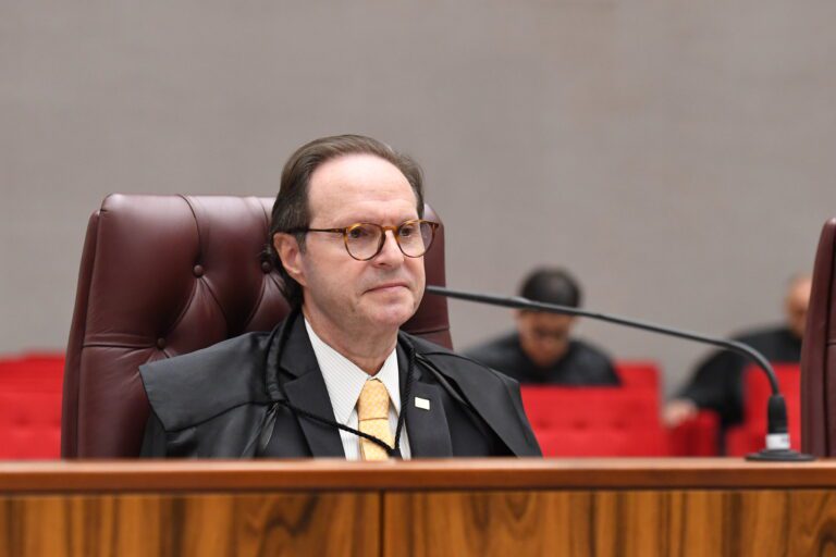 STJ define que fornecer dados incorretos configura crime de falsa identidade, independente de obtenção de vantagem