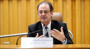 Atraso de seis dias em acordo trabalhista gera multa de 50%, decide TST