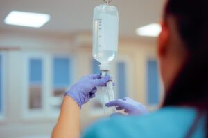 Profissionais de saúde podem acumular dois cargos públicos, desde que haja compatibilidade de horários, reconhece TST