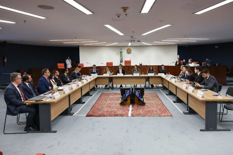 Supremo atua em conjunto com governo e Justiça de SP para combater superlotação em presídio