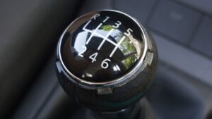 5 erros que você comete com o câmbio manual e nem sabia