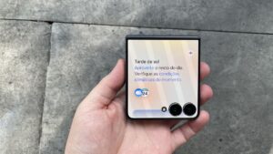 Apple “anuncia” Galaxy Z Flip 7 sem querer; entenda a confusão