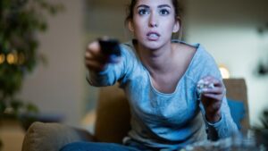 Assistir a vídeos acelerados reduz retenção de memória, aponta estudo