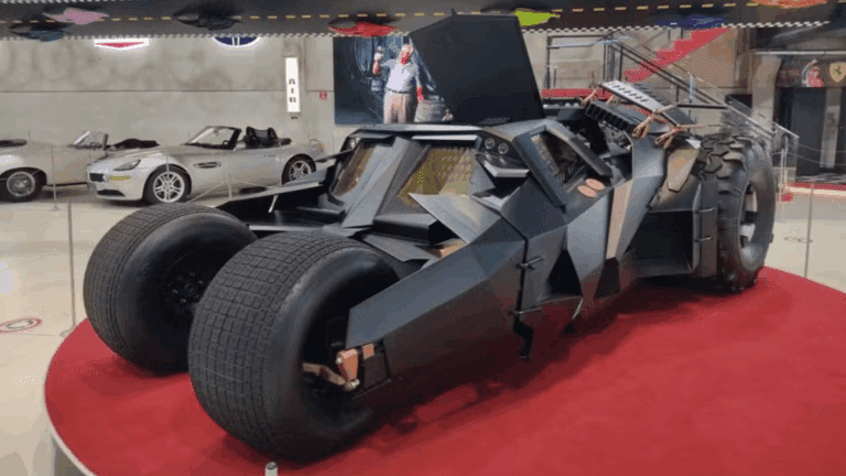 Como é o Batmóvel de (quase) R$ 10 milhões que Neymar comprou