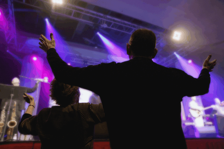 TJ-DF mantém proibição de cultos religiosos em residência de condomínio  