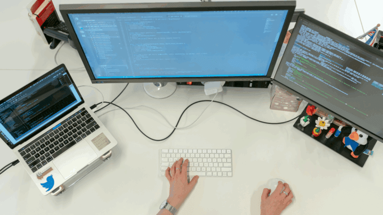 Curso de programação gratuito abre inscrições para mulheres refugiadas